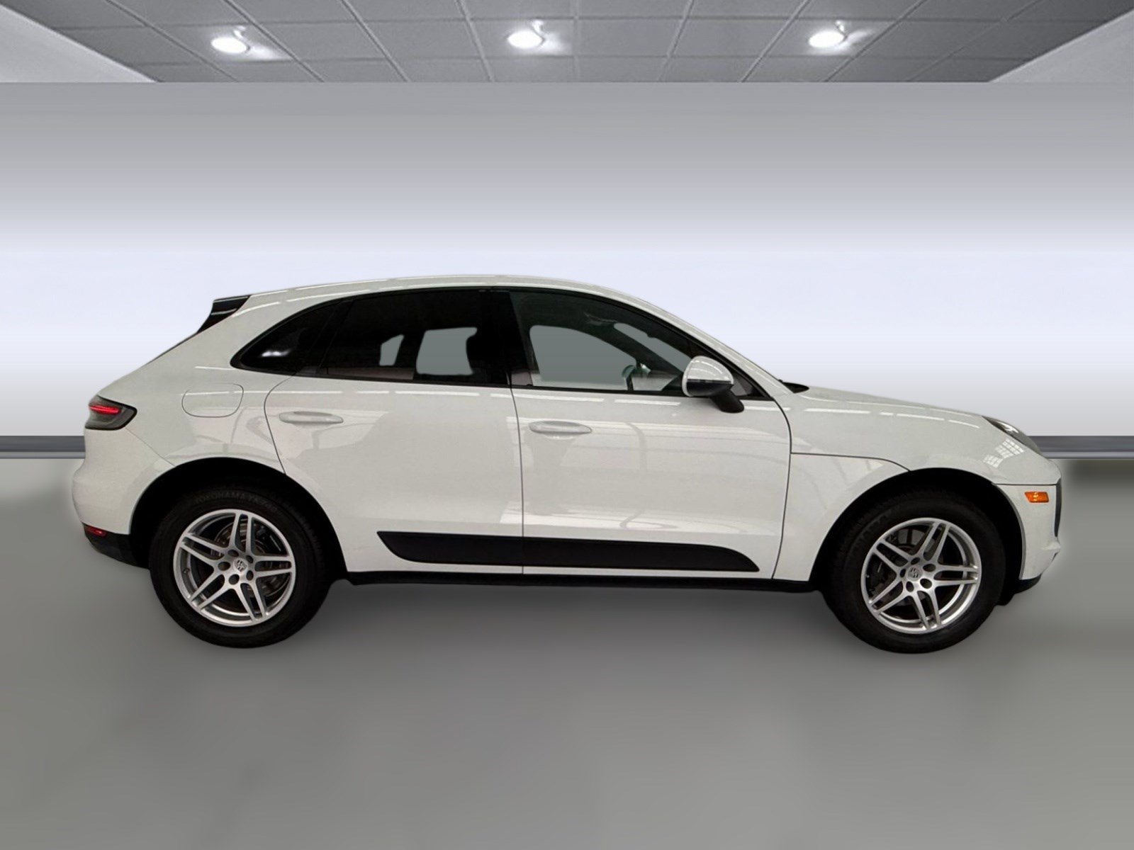 Used 2019 Porsche Macan AWD/4WD image 7