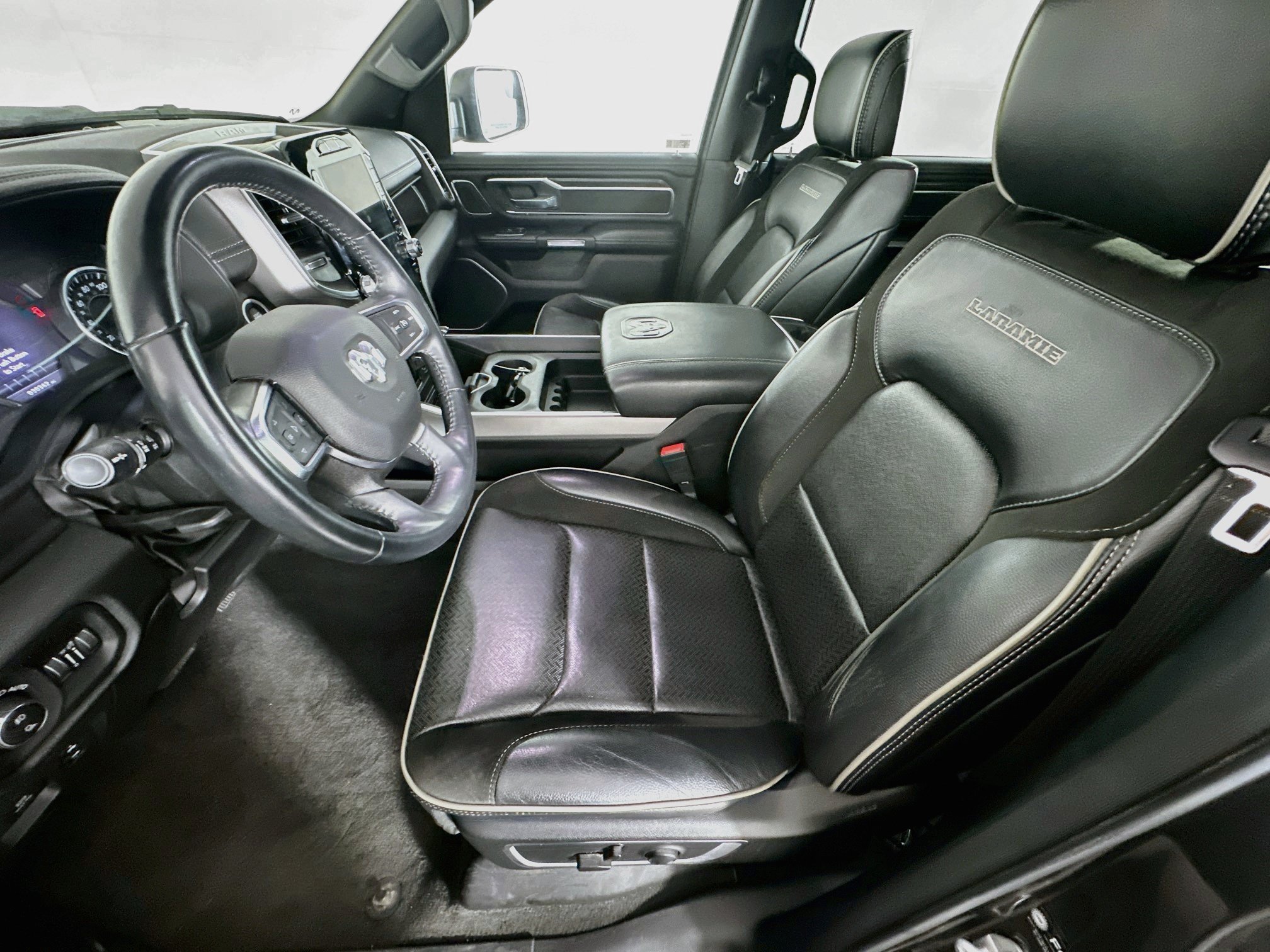 Used 2023 RAM 1500 Laramie AWD/4WD image 13