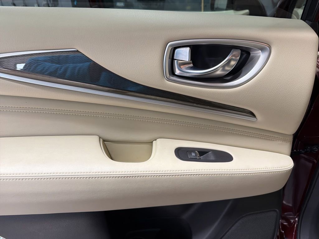 Used 2019 INFINITI QX60 Luxe w/ Essential Package image 23
