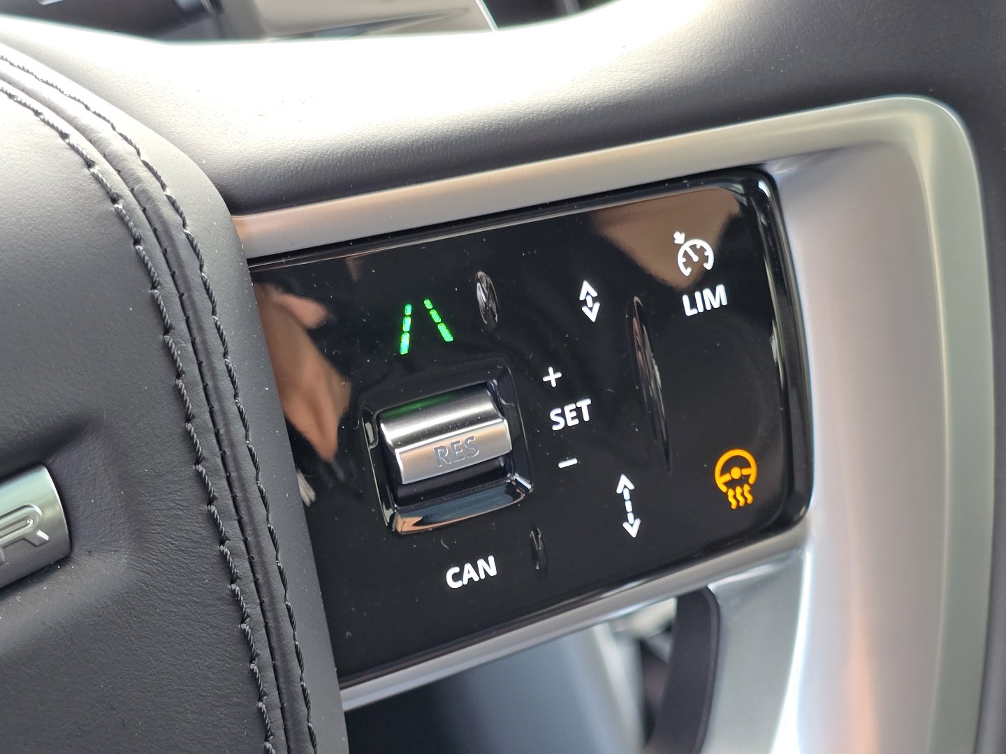 New 2026 Land Rover Range Rover SE image 18