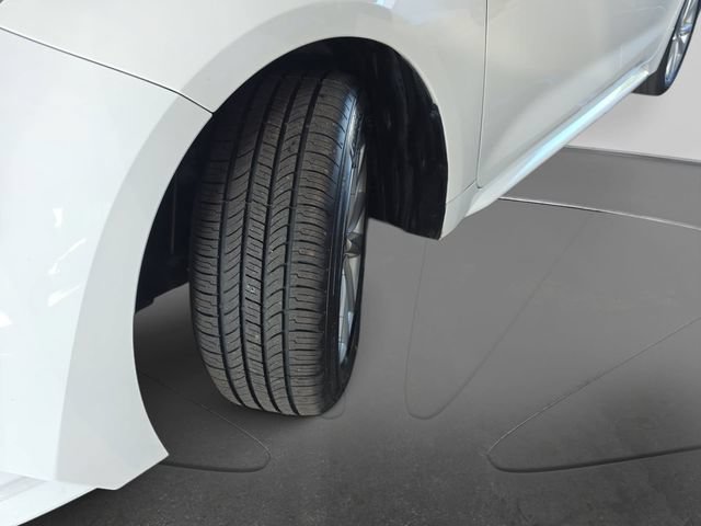 Used 2024 Toyota Corolla LE w/ LE Convenience Package FWD image 36