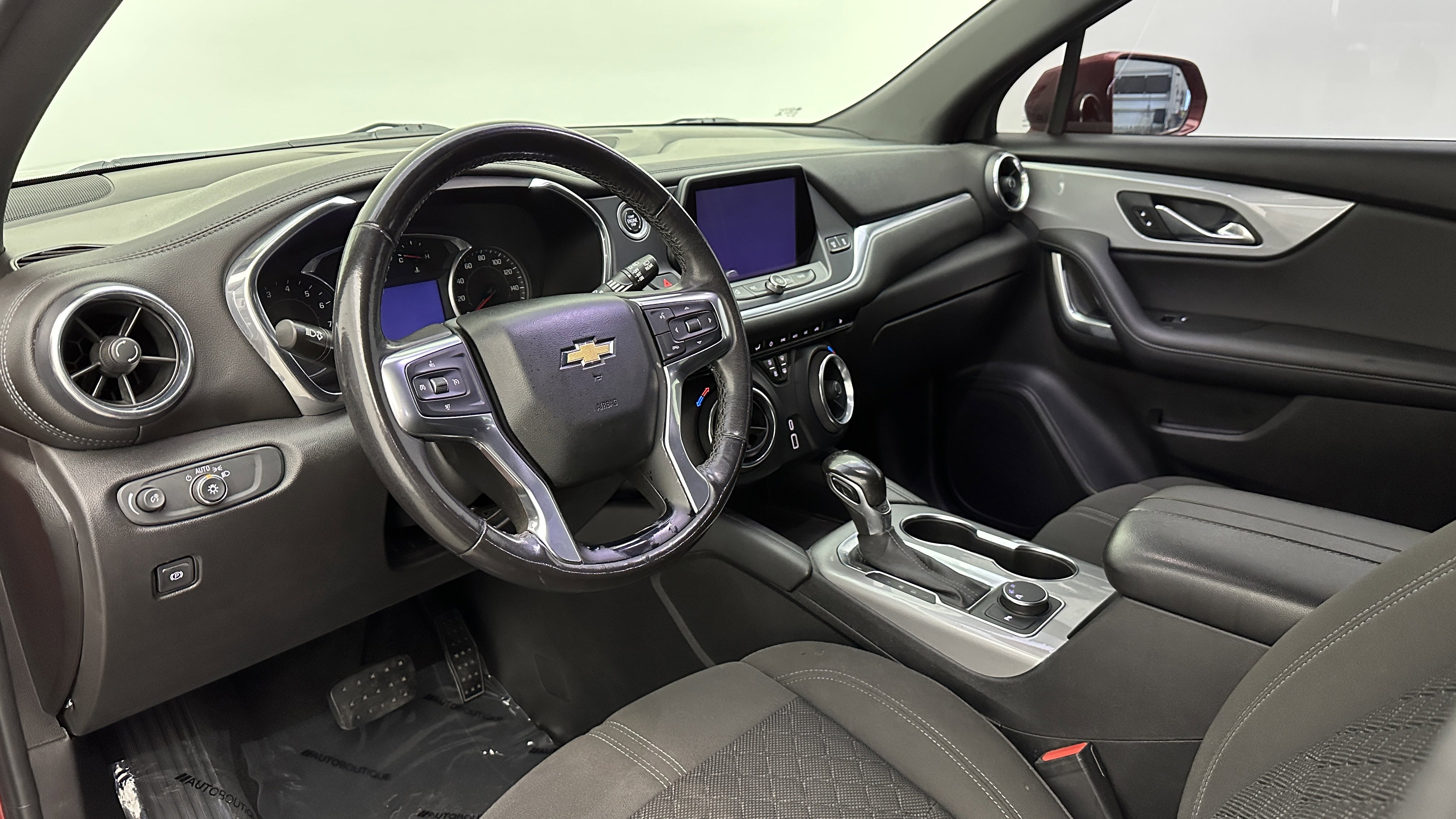 Used 2019 Chevrolet Blazer LT image 8