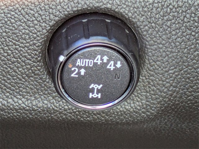 Used 2020 Chevrolet Colorado Z71 image 30