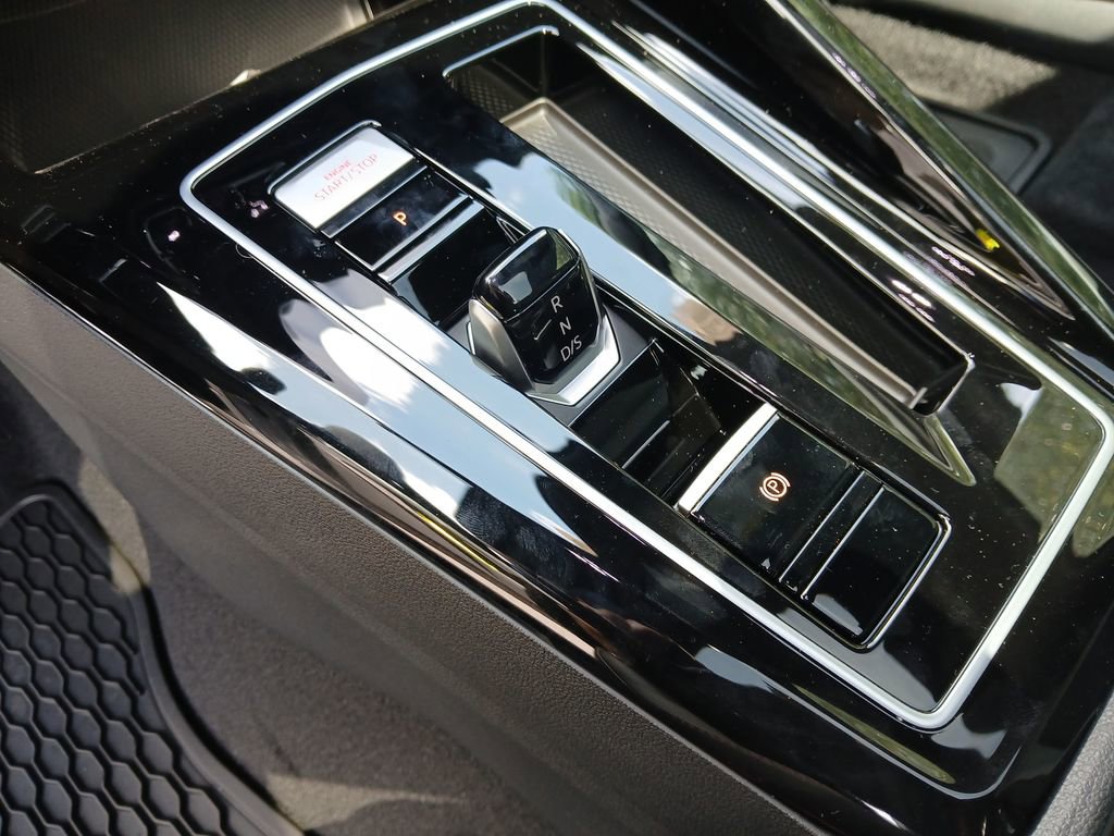 New 2025 Volkswagen GTI SE image 24