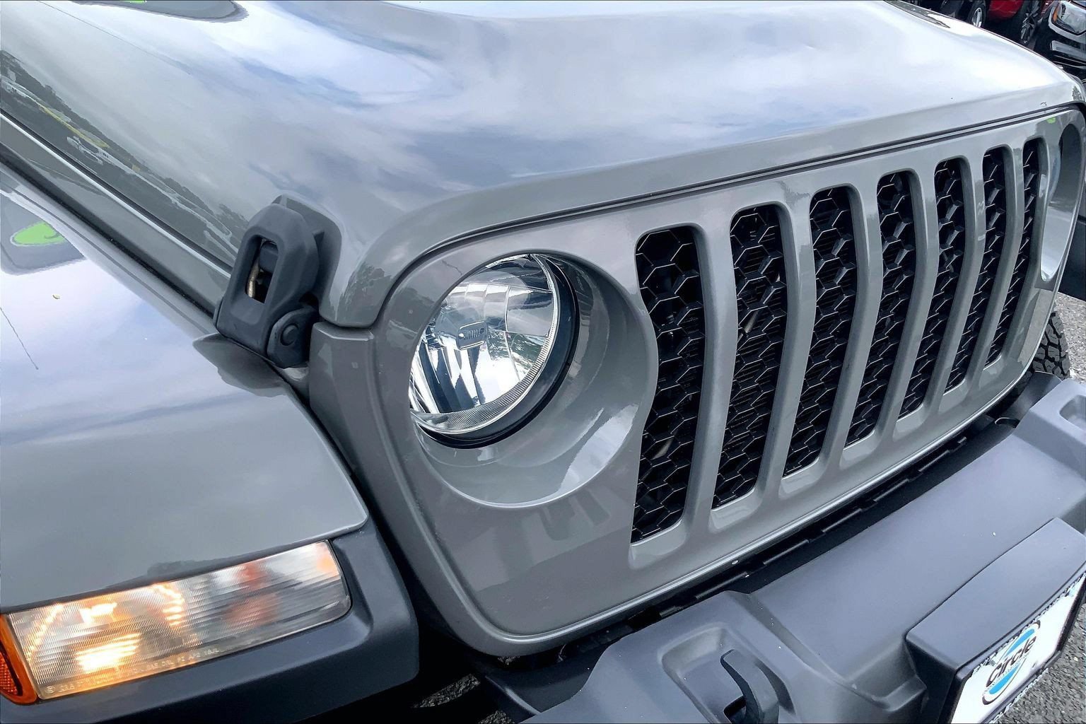 Used 2021 Jeep Gladiator Sport AWD/4WD image 23