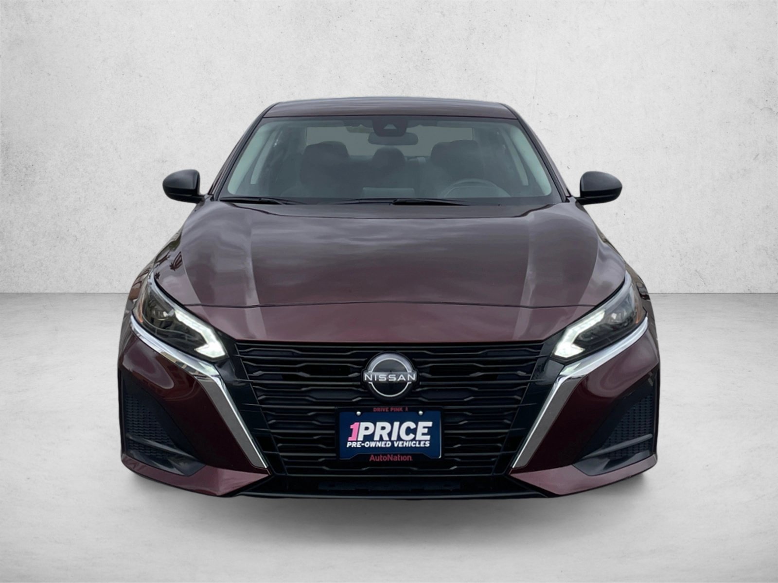 Used 2025 Nissan Altima 2.5 SV FWD image 2