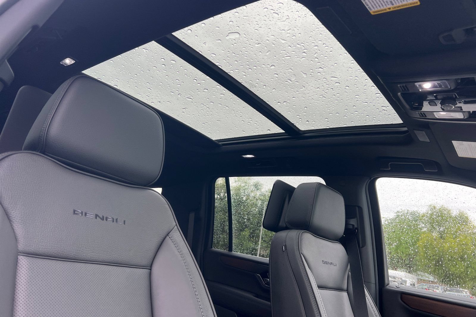 New 2026 GMC Yukon XL Denali w/ Denali Reserve Package AWD/4WD image 16
