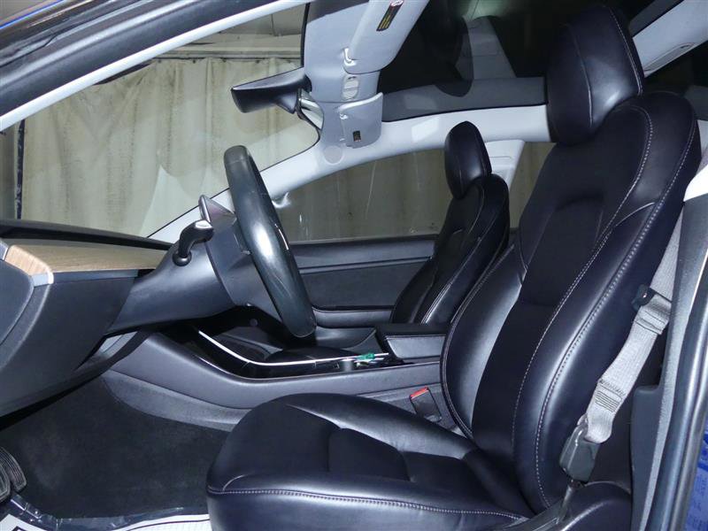 Used 2018 Tesla Model 3 Long Range image 18