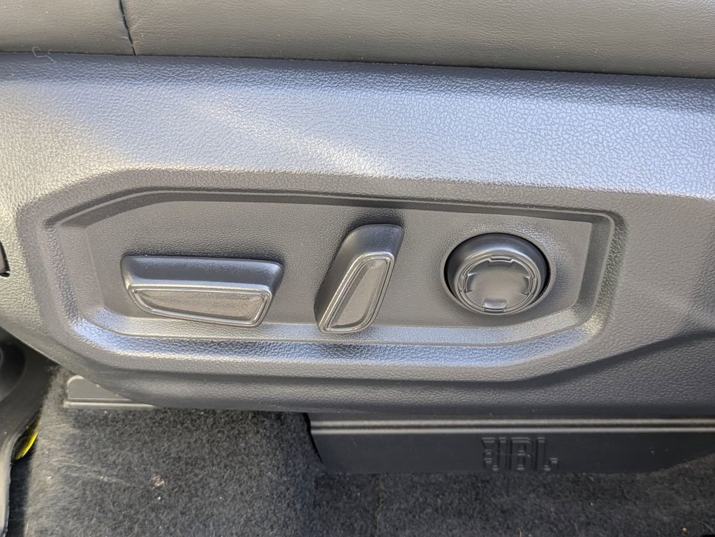 Used 2025 Toyota Tundra Platinum image 21