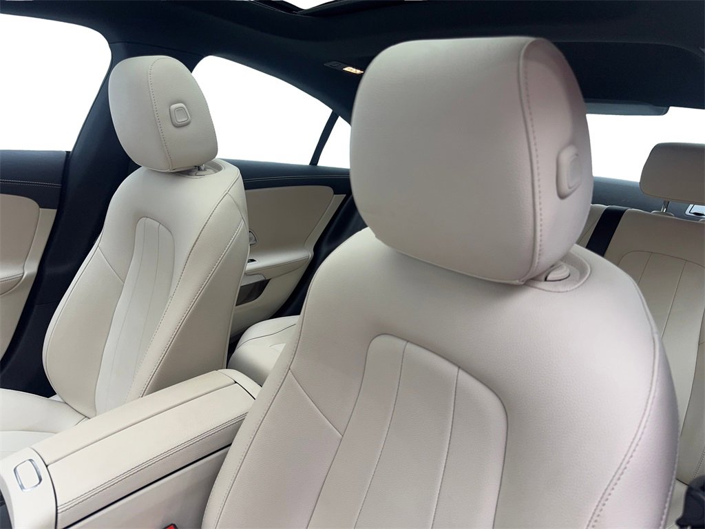 Used 2022 Mercedes-Benz CLA 250 4MATIC image 27