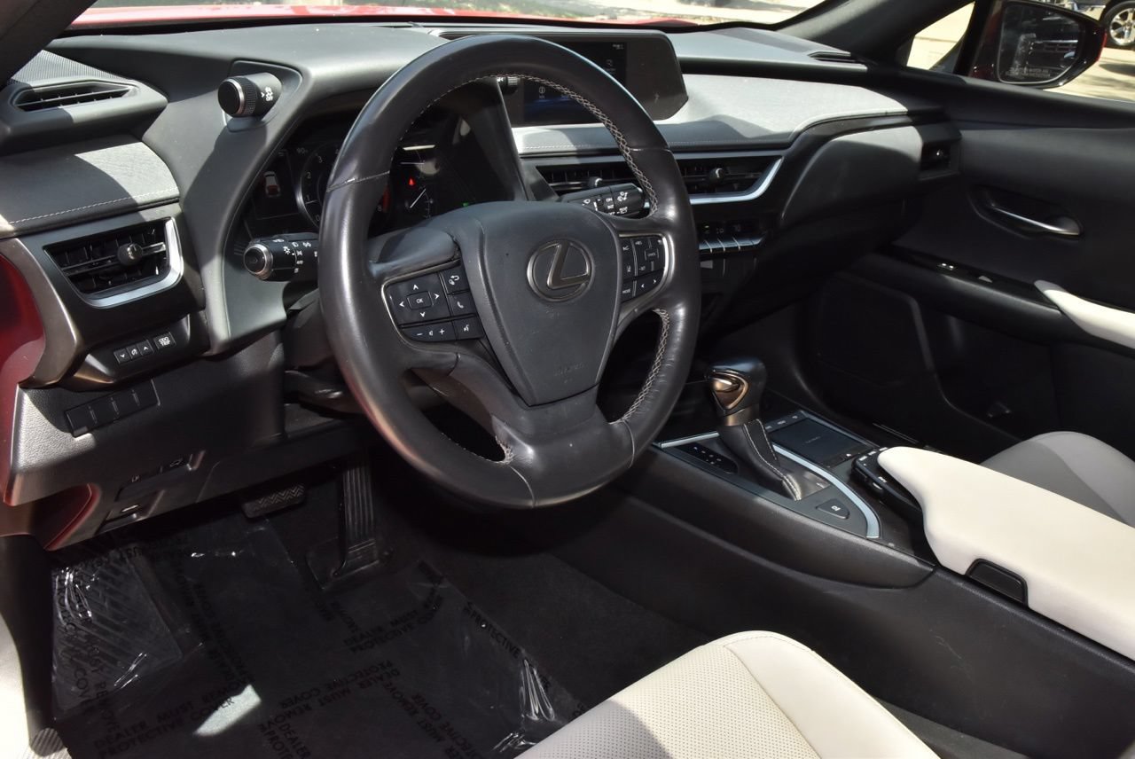 Used 2020 Lexus UX 200 w/ Premium Package FWD image 34
