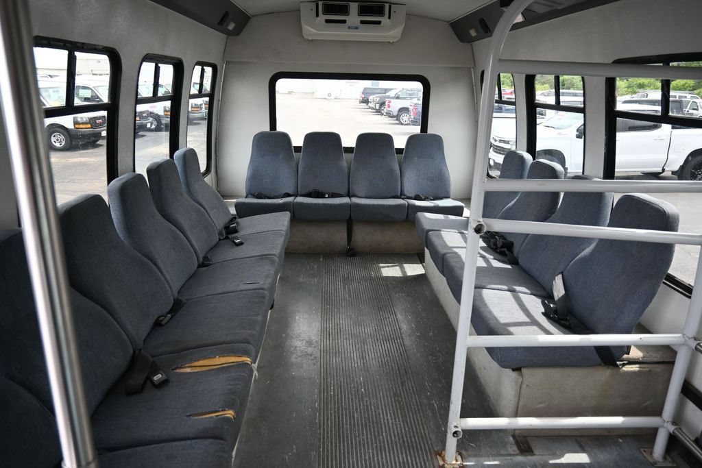 Used 2003 Ford E-450 and Econoline 450 RWD image 21