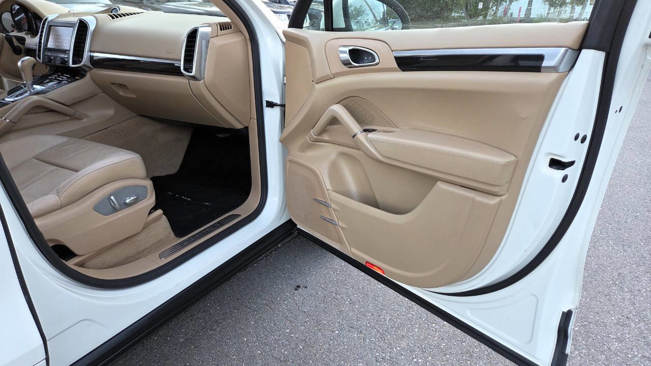 Used 2012 Porsche Cayenne S AWD/4WD image 44