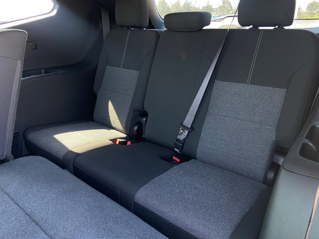 Used 2025 GMC Acadia Elevation image 13