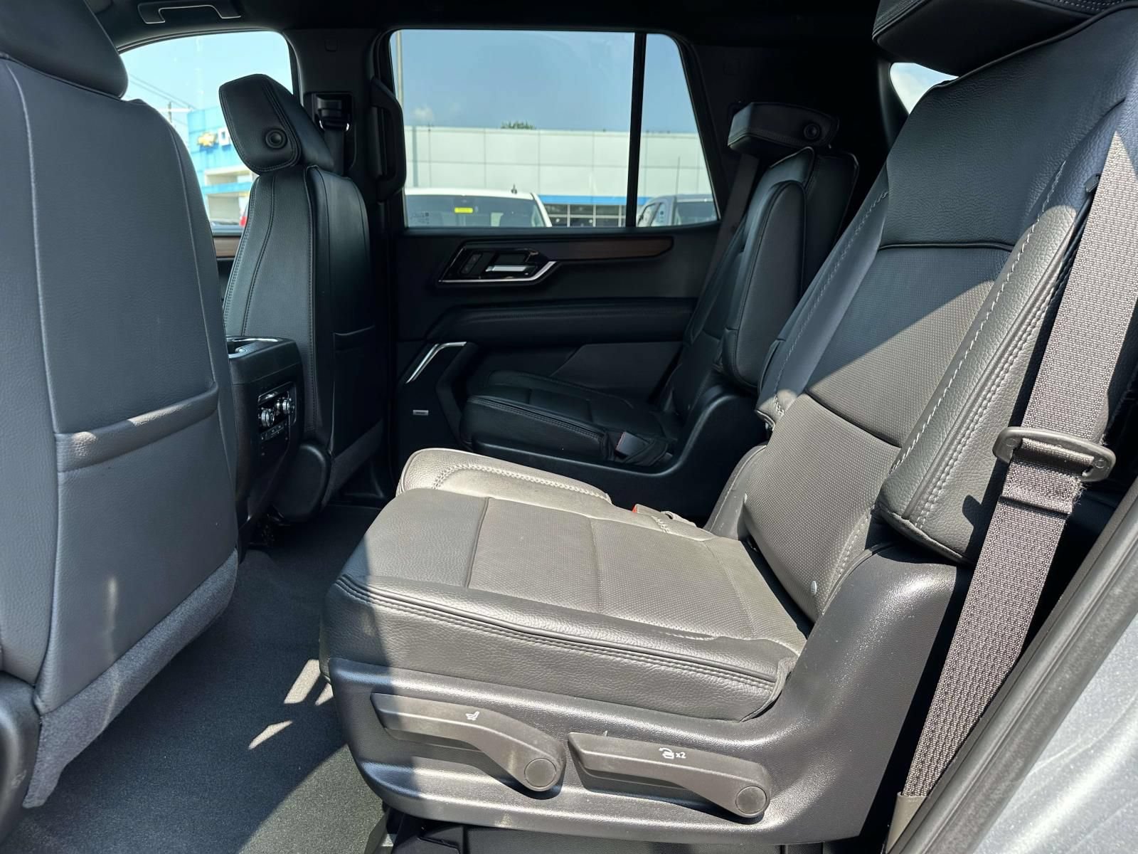Certified 2025 GMC Yukon Denali AWD/4WD image 24