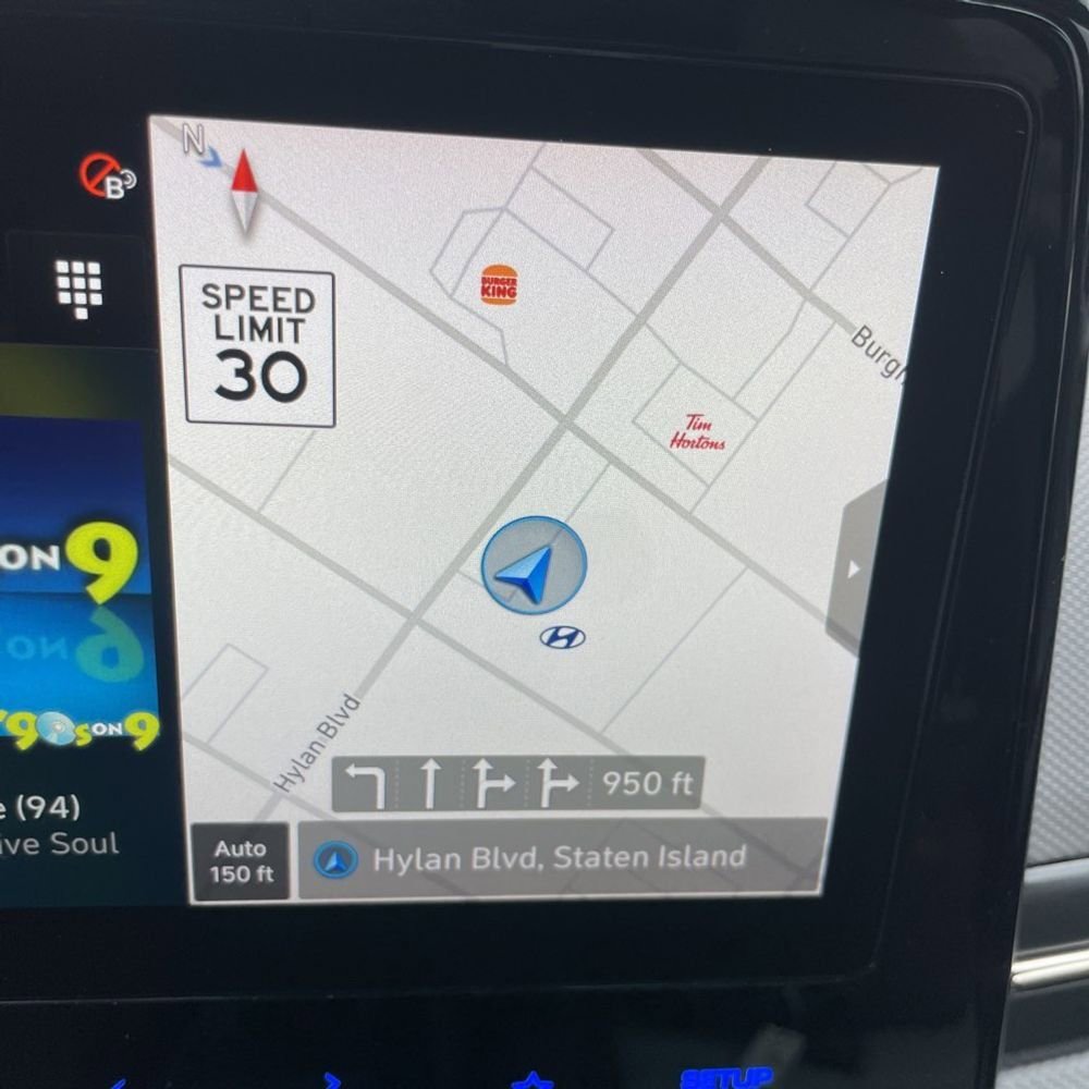 Used 2020 Hyundai Ioniq Limited FWD image 10