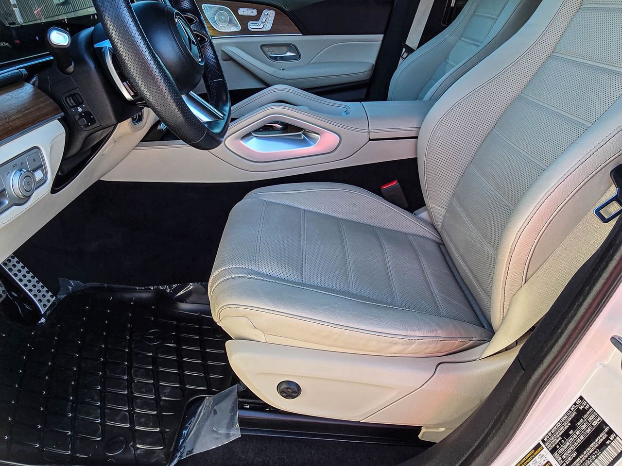 Used 2024 Mercedes-Benz GLS 450 4MATIC image 15