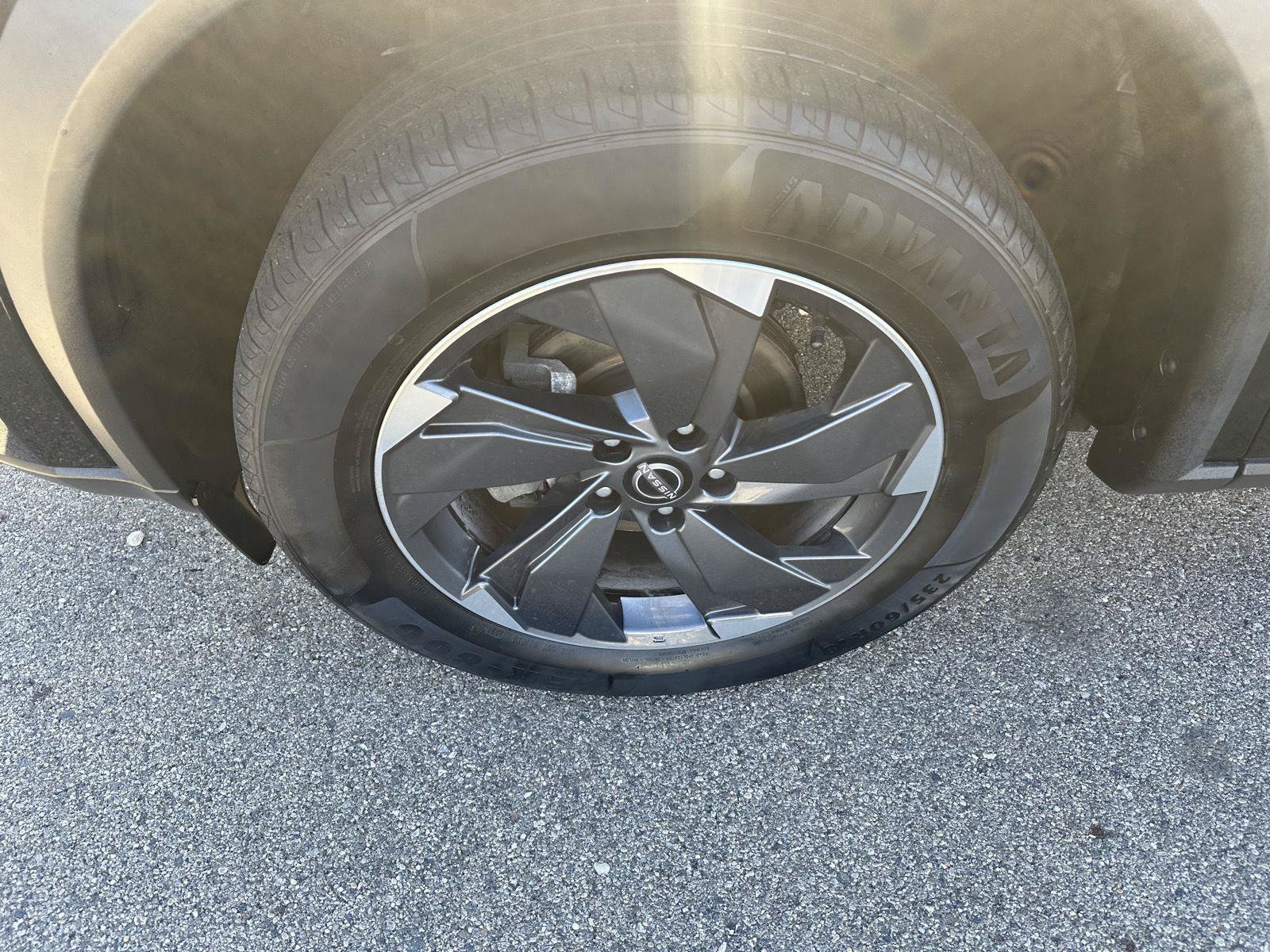 Used 2024 Nissan Rogue SV FWD image 14