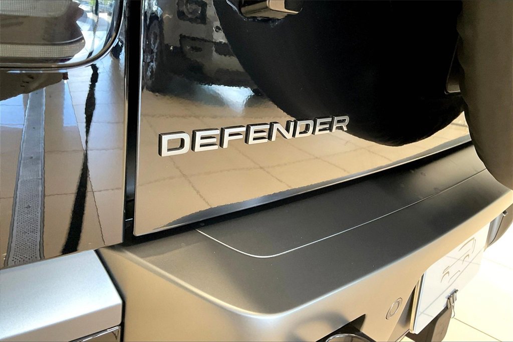 New 2026 Land Rover Defender 130 V8 image 11