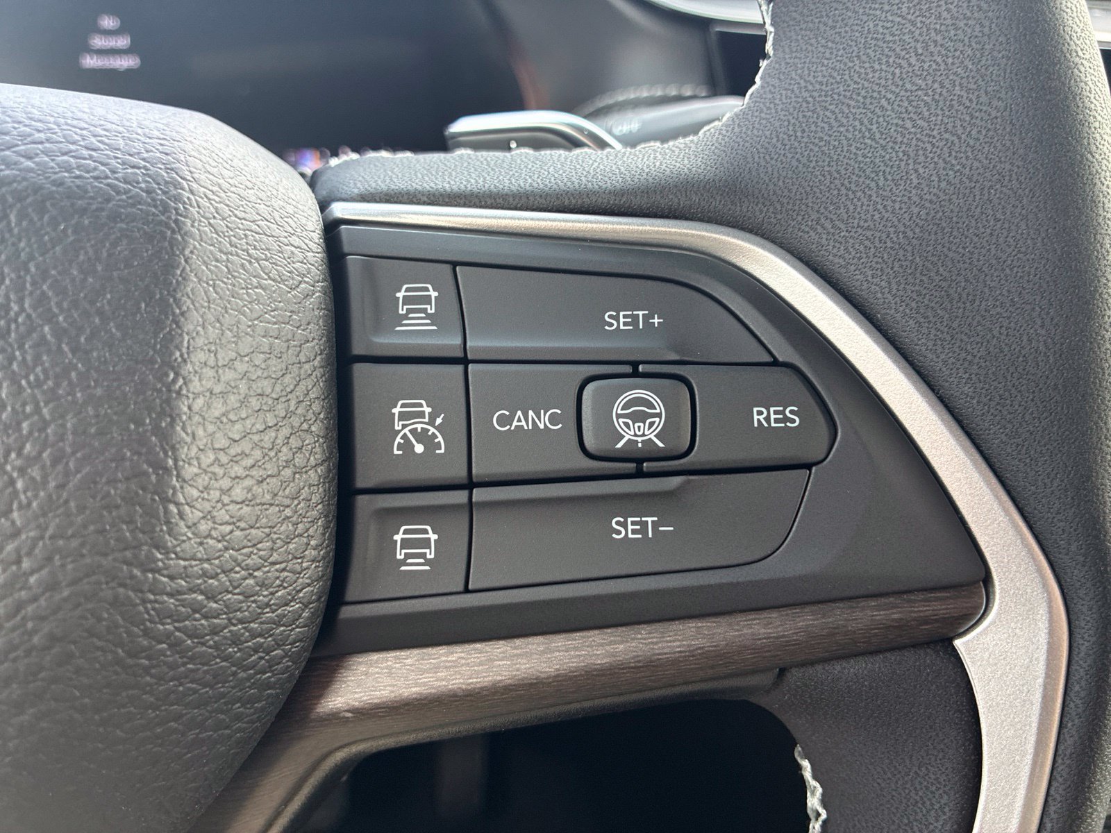 New 2027 Jeep Grand Cherokee Limited AWD/4WD image 15