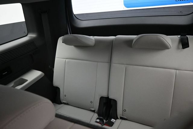 Used 2025 Hyundai Santa Fe SEL FWD image 10
