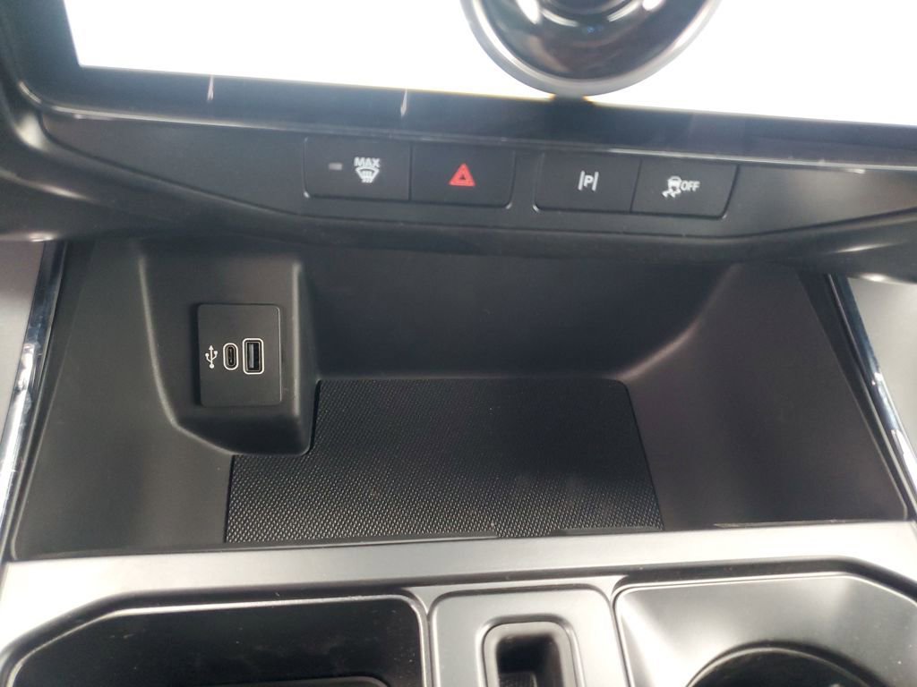 New 2025 Ford F150 Lightning Flash image 38