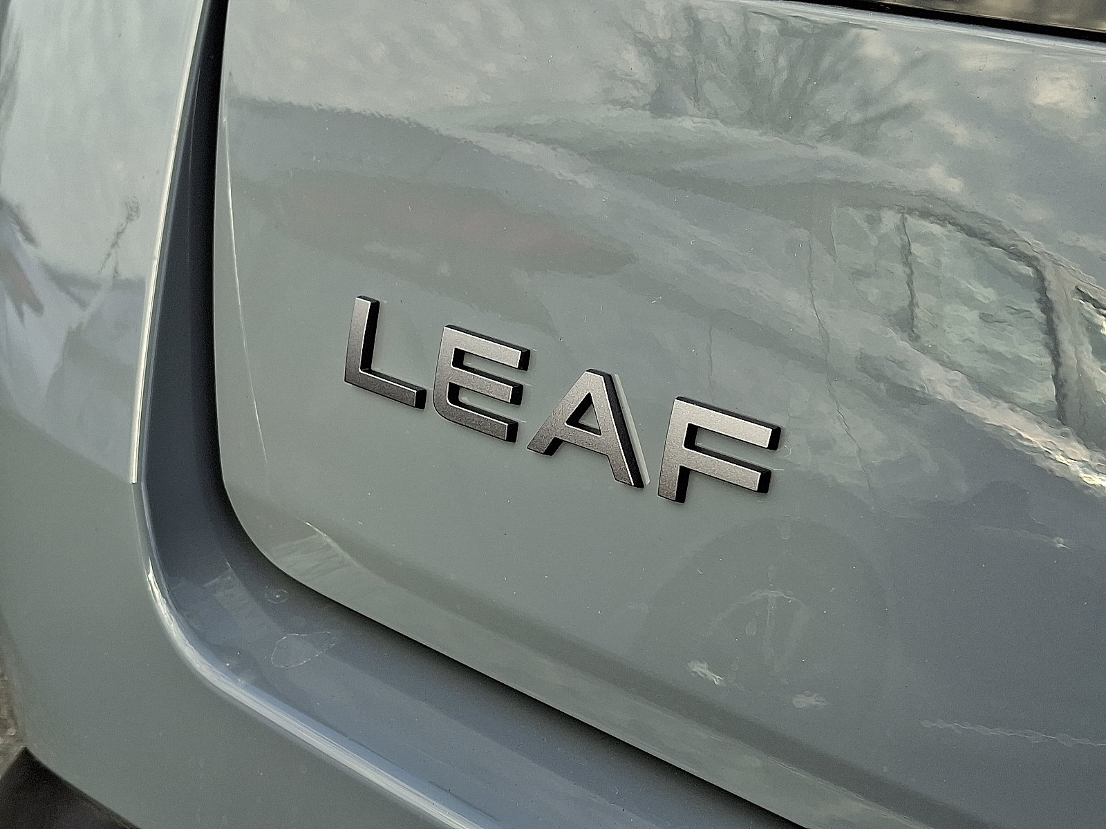 New 2026 Nissan Leaf Platinum+ w/ Cargo Package (Platinum+) FWD image 5
