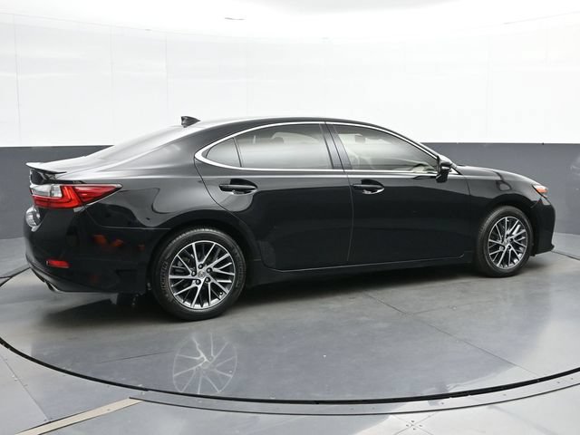 Used 2017 Lexus ES 350 w/ Luxury Package FWD image 8