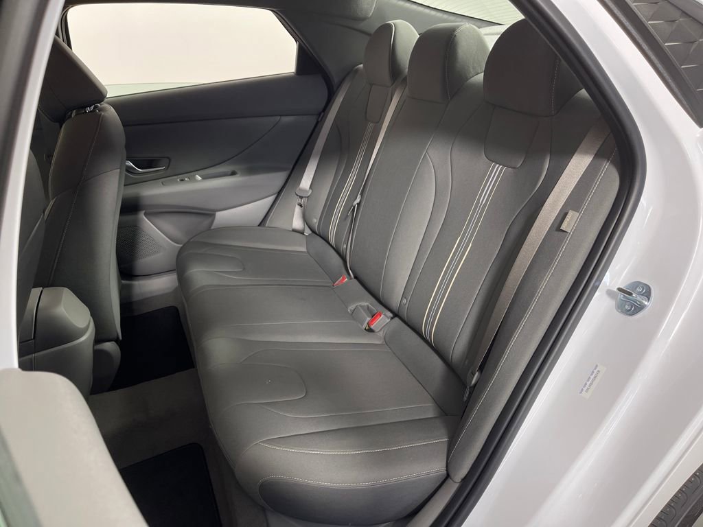 New 2025 Hyundai Elantra Sport image 13