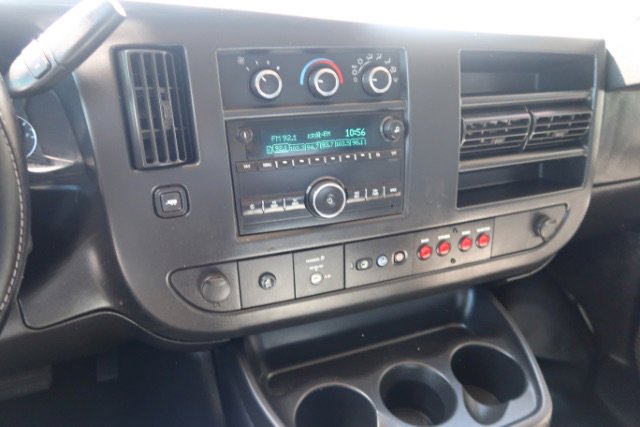 Used 2015 Chevrolet Express 2500 RWD image 12