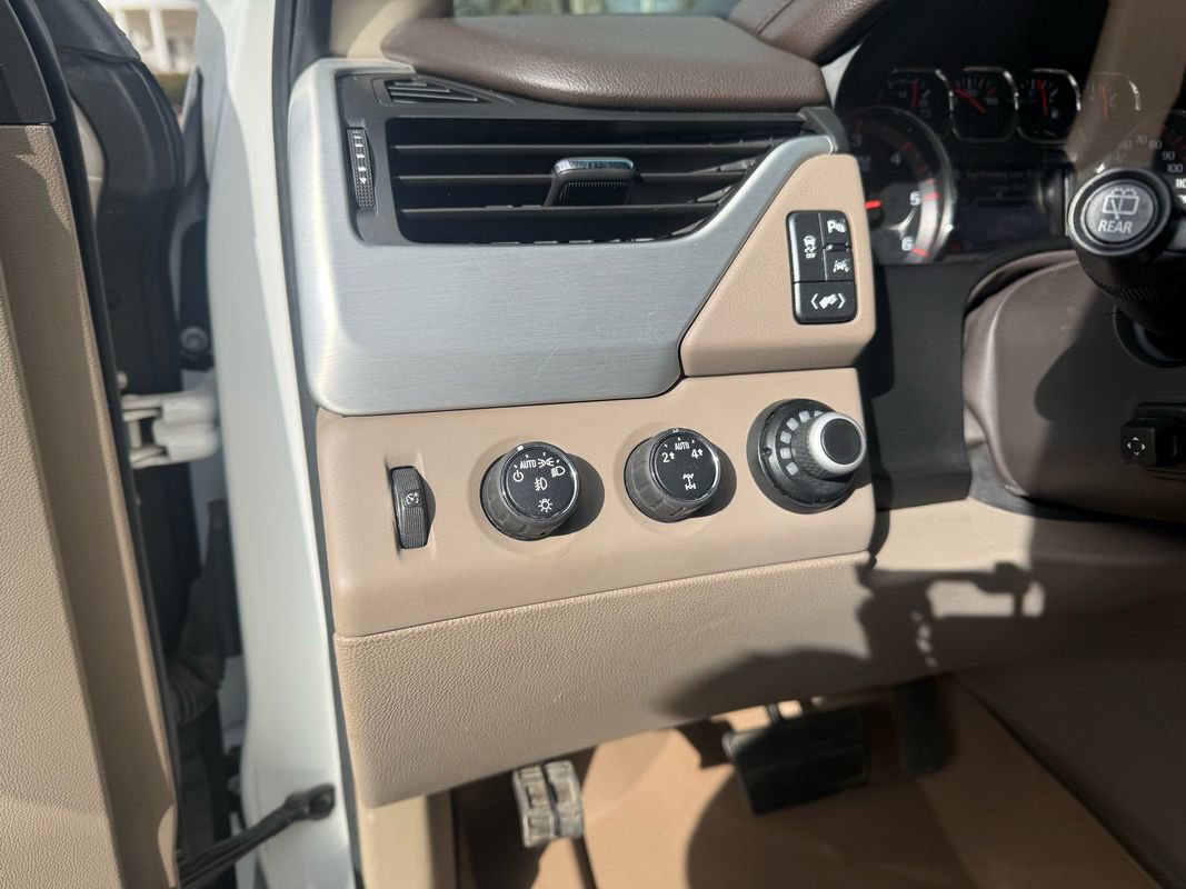 Used 2016 GMC Yukon SLT AWD/4WD image 19