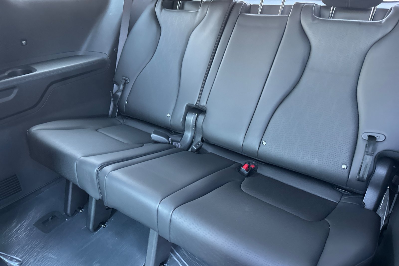 New 2027 Kia Carnival SX FWD image 15