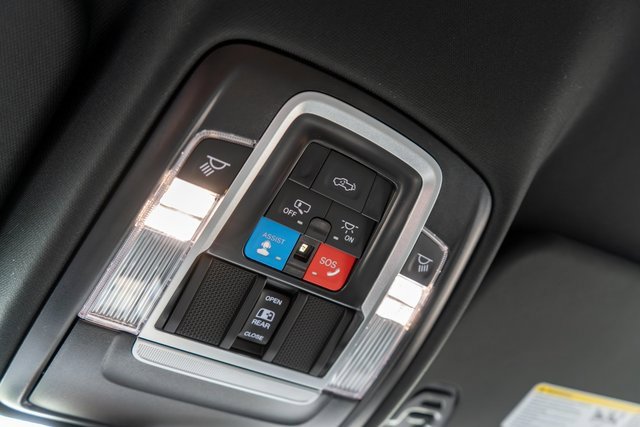 New 2026 RAM 1500 4x4 Crew Cab image 29