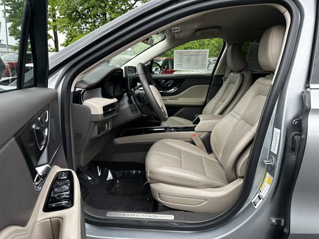Certified 2024 Lincoln Corsair AWD w/ Equipment Group 101A image 19