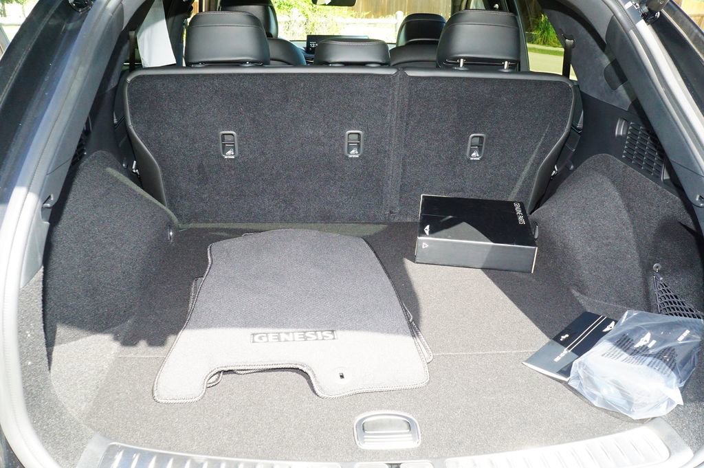 Certified 2025 Genesis GV70 3.5T Sport w/ Sport Advanced Package image 21