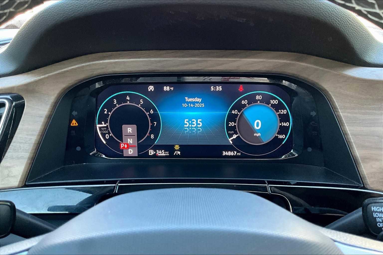 Certified 2024 Volkswagen Atlas SE image 50