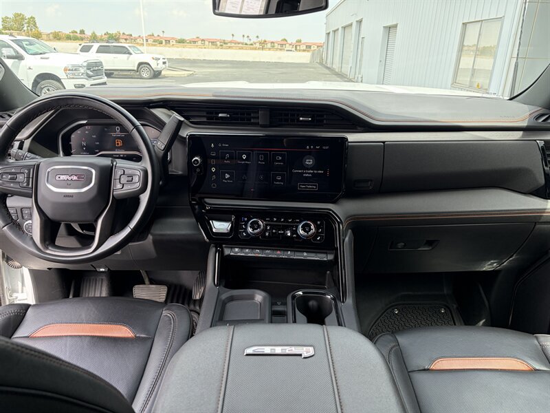 Used 2025 GMC Sierra 2500 AT4 AWD/4WD image 22