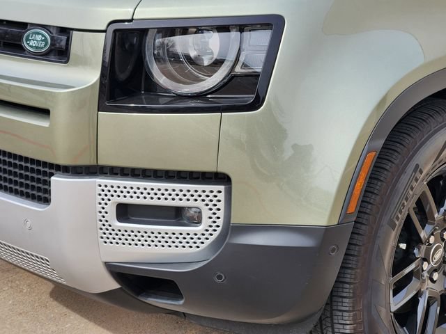 Used 2025 Land Rover Defender 110 S AWD/4WD image 8