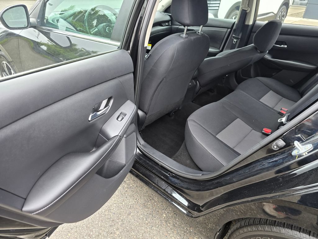 Used 2023 Nissan Sentra SV w/ All-Weather Package FWD image 11