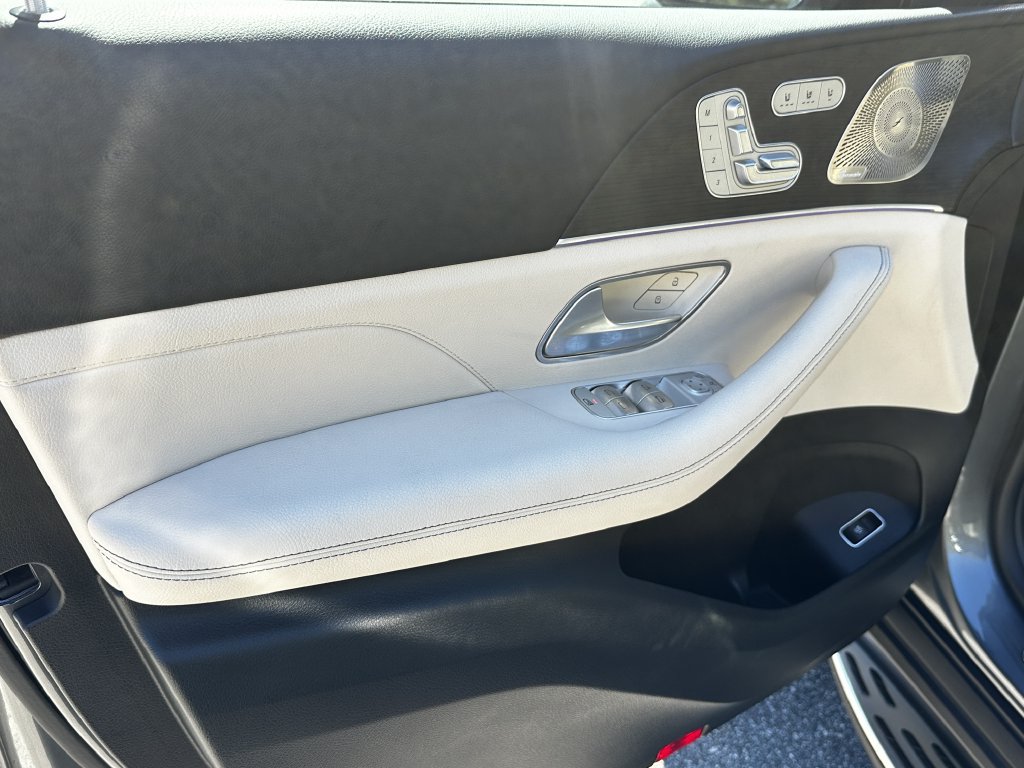 Certified 2025 Mercedes-Benz GLS 450 4MATIC image 11