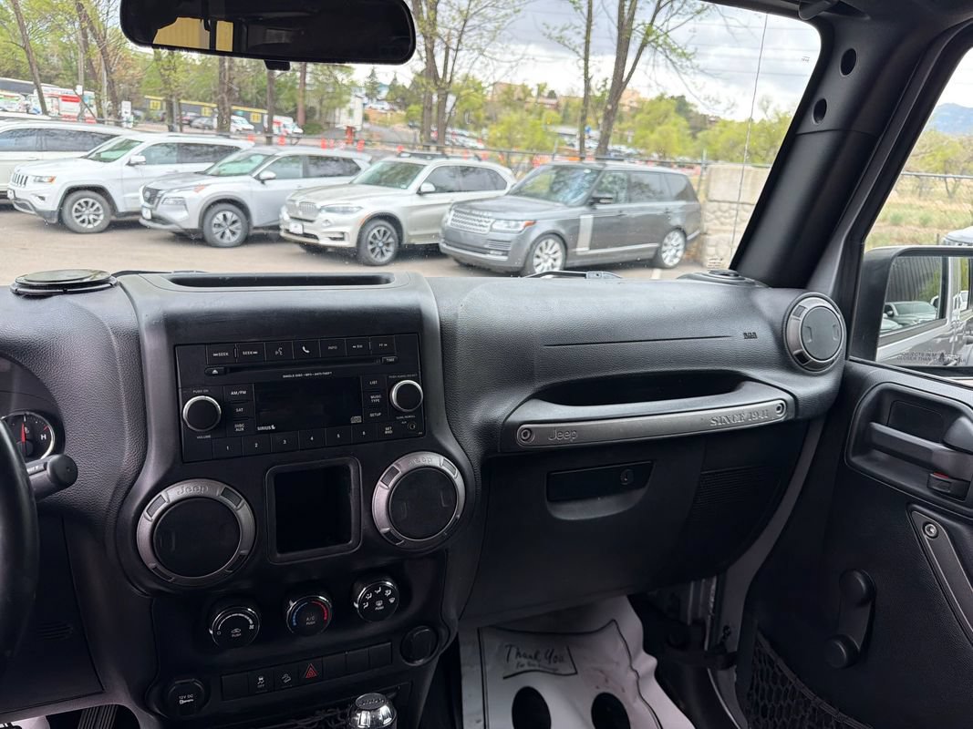 Used 2017 Jeep Wrangler Unlimited Sport w/ Max Tow Package AWD/4WD image 16