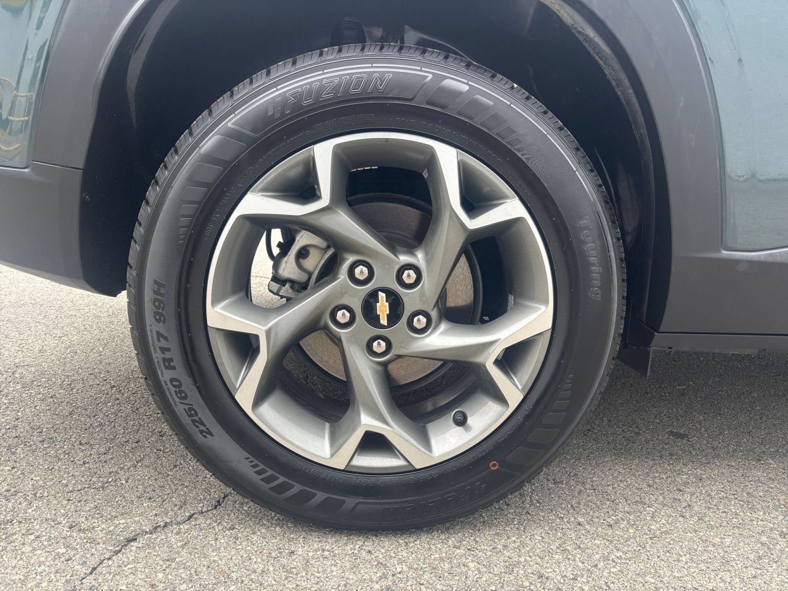 Used 2025 Chevrolet Trax LT w/ LT Convenience Package FWD image 28