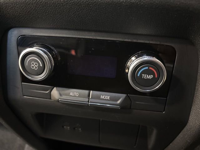 Used 2025 Buick Enclave Preferred AWD/4WD image 18