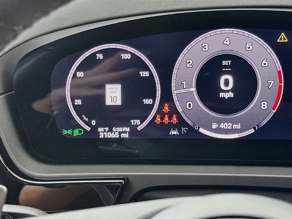 Certified 2024 Porsche Cayenne AWD/4WD image 13