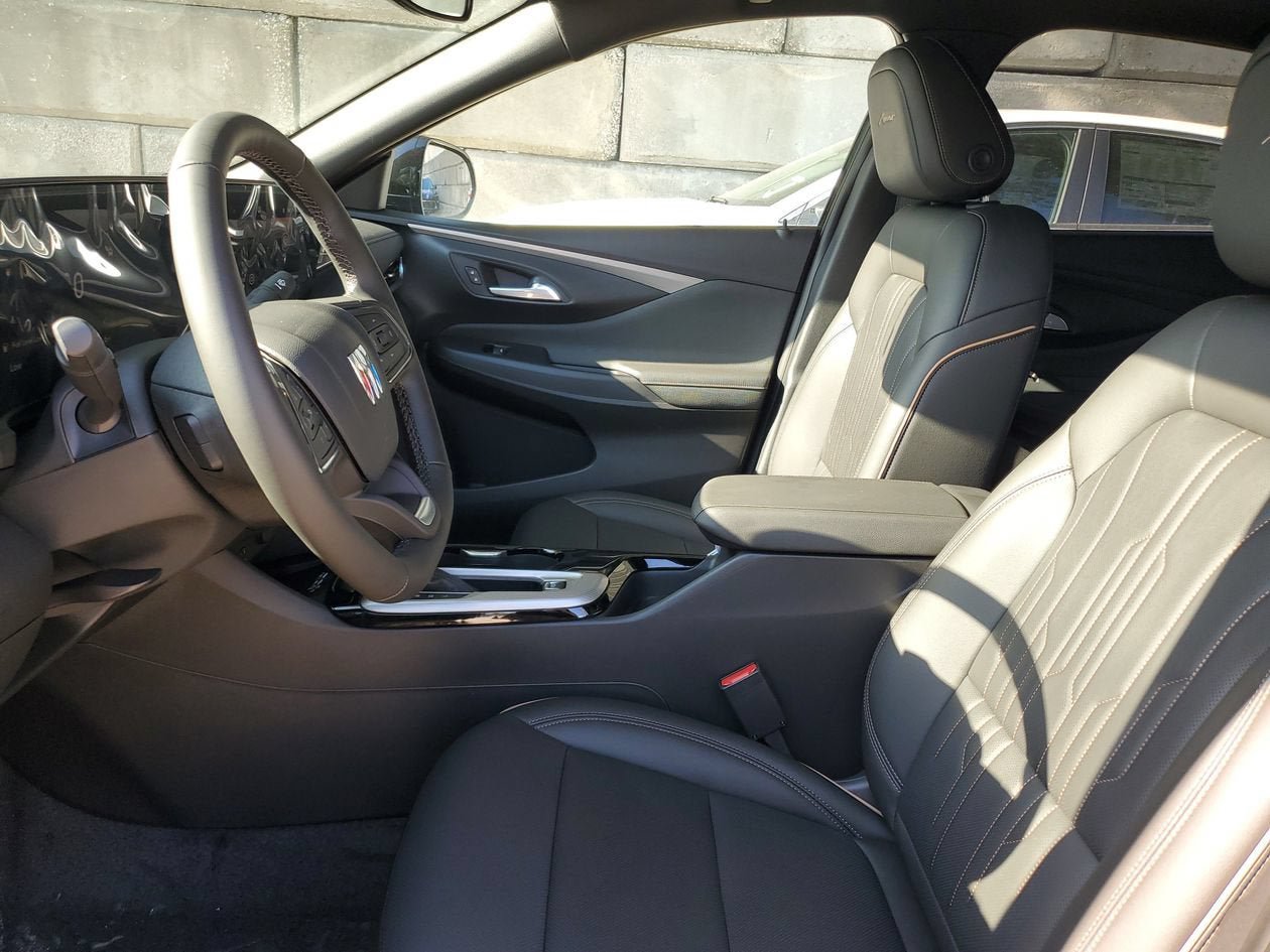 New 2026 Buick Envista Sport Touring FWD image 18