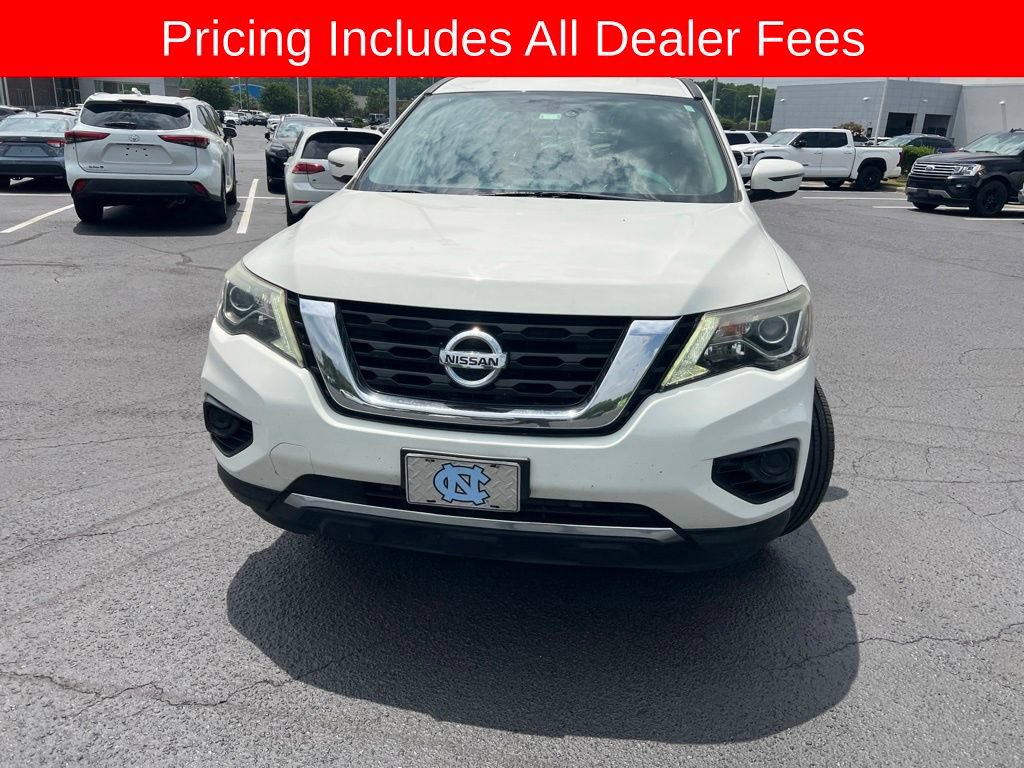 Used 2017 Nissan Pathfinder S FWD image 2
