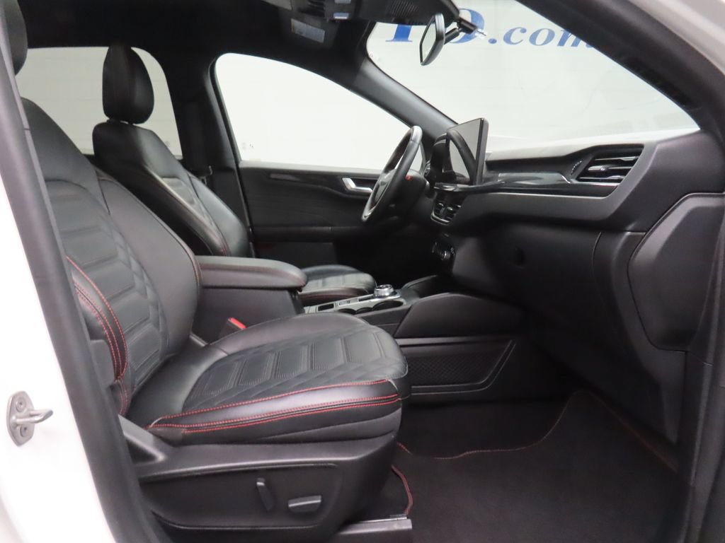 Used 2023 Ford Escape ST-Line Elite w/ Premium Technology Package AWD/4WD image 29