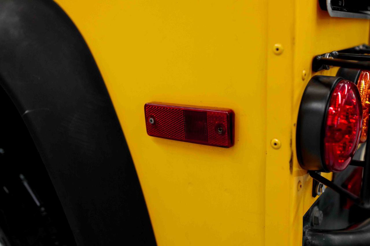 Used 1997 Land Rover Defender 90 AWD/4WD image 33