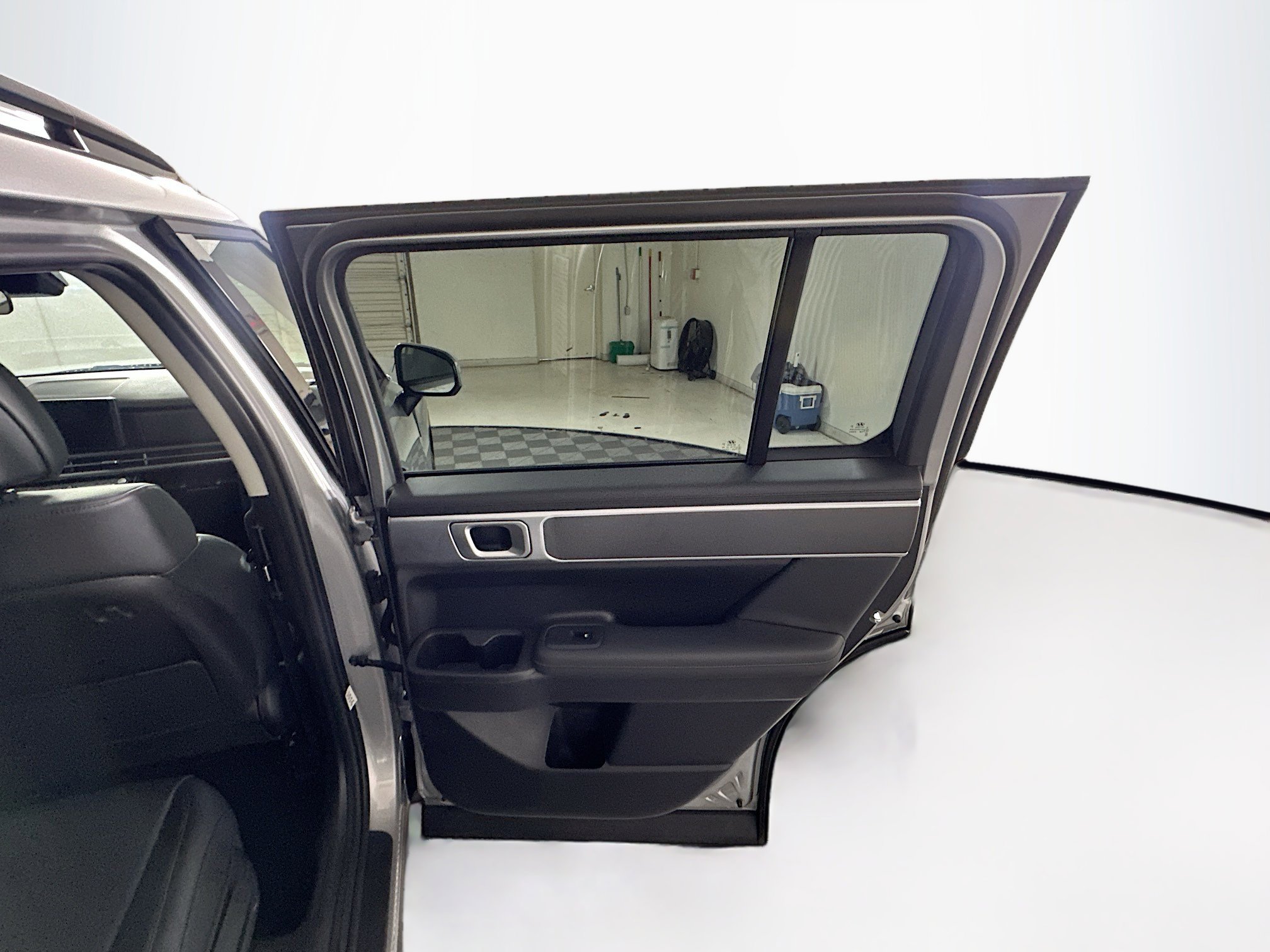 Used 2025 Hyundai Santa Fe SEL FWD image 31