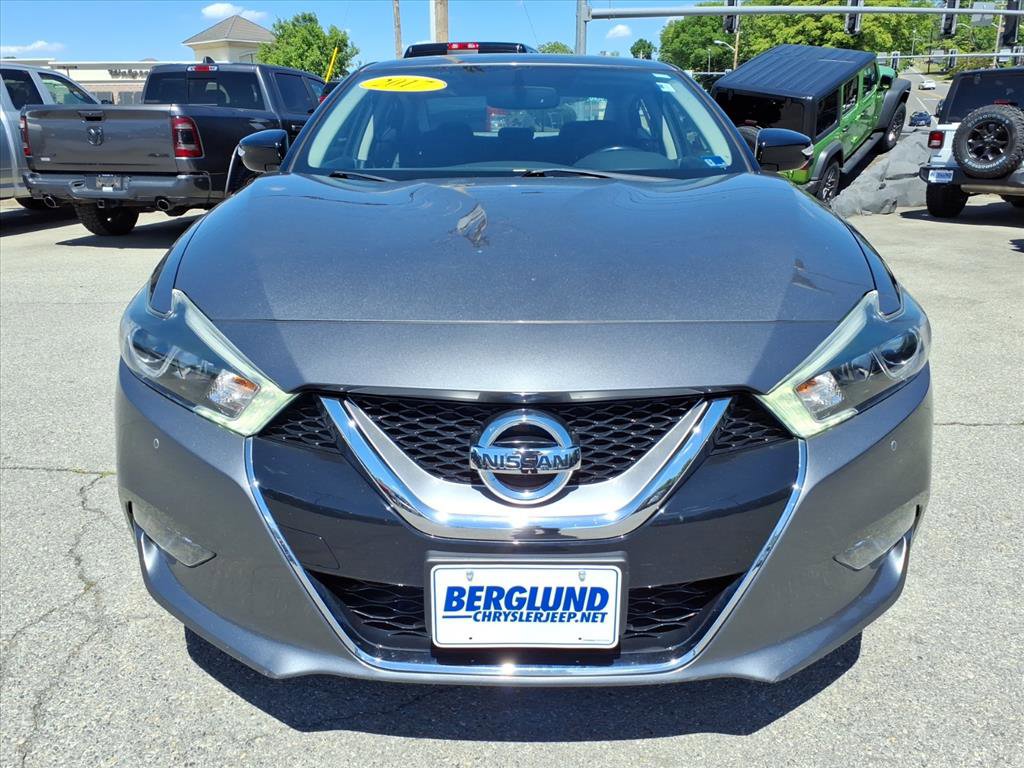 Used 2017 Nissan Maxima SR w/ Midnight Edition FWD image 10